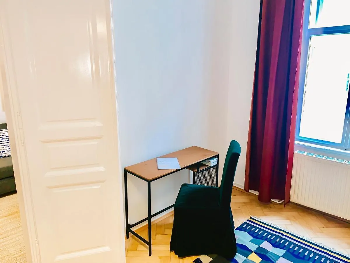 Contemporary City Apartment - By Nahuen Suites Graz