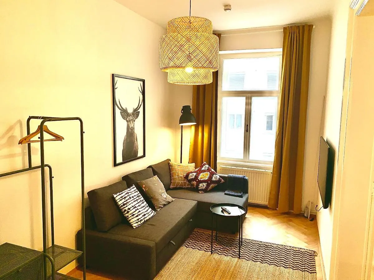 Contemporary City Apartment - By Nahuen Suites Graz